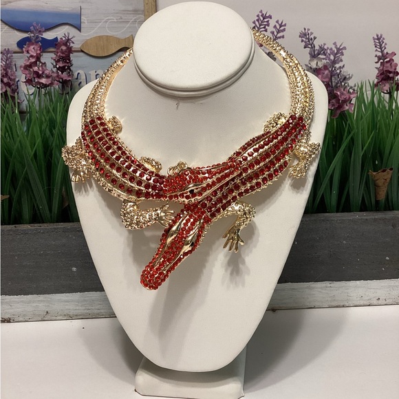 RED CROC NECKLACE - Picture 2 of 10